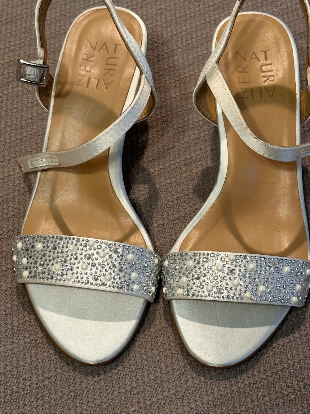 Naturalizer Bristol, Pearl White sandals, size 5.5, NIB